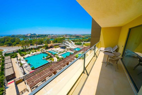 cheap resort hotels to Spend holiday with family