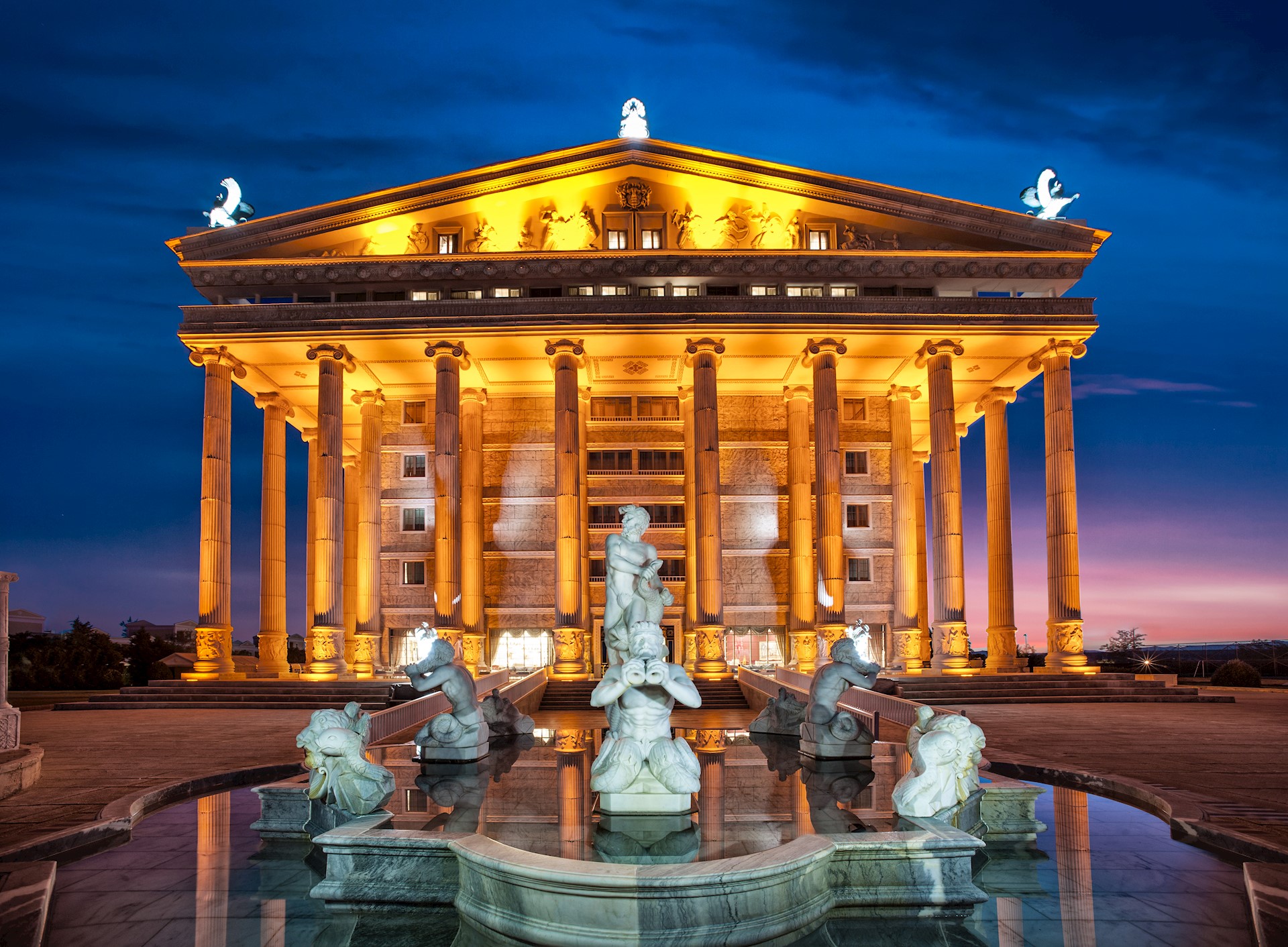 cheap resort hotels to Spend holiday with family