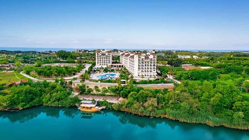 cheap resort hotels to Spend holiday with family