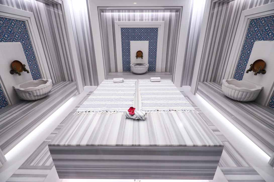 cheap resort hotels to Spend holiday with family