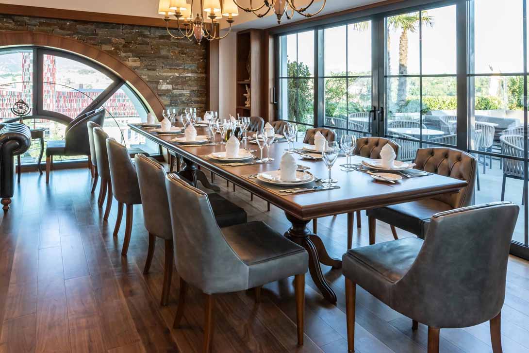 cheap resort hotels to Spend holiday with family