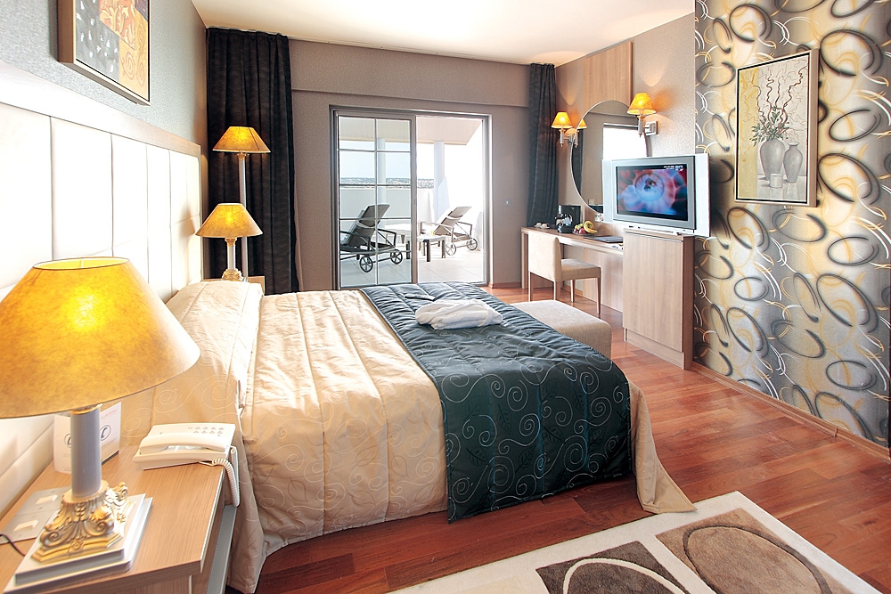 cheap resort hotels to Spend holiday with family