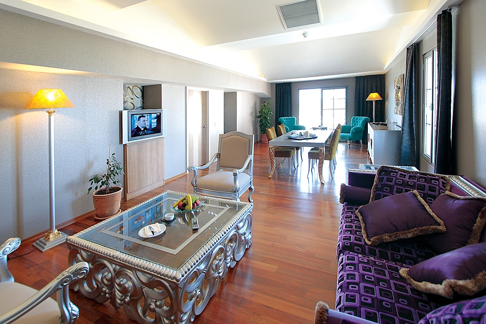 cheap resort hotels to Spend holiday with family