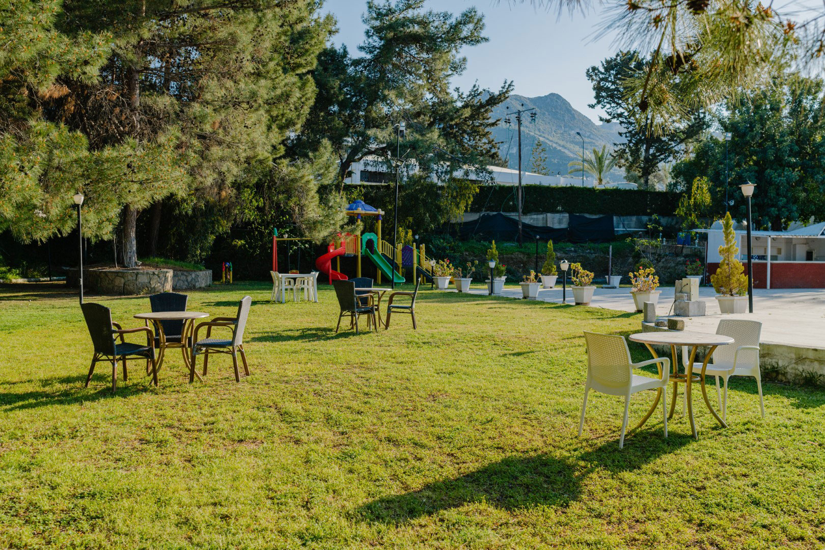 cheap resort hotels to Spend holiday with family