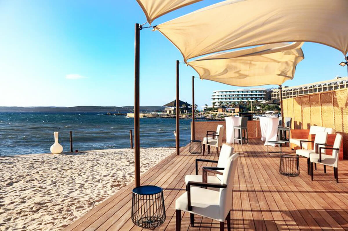 cheap resort hotels to Spend holiday with family