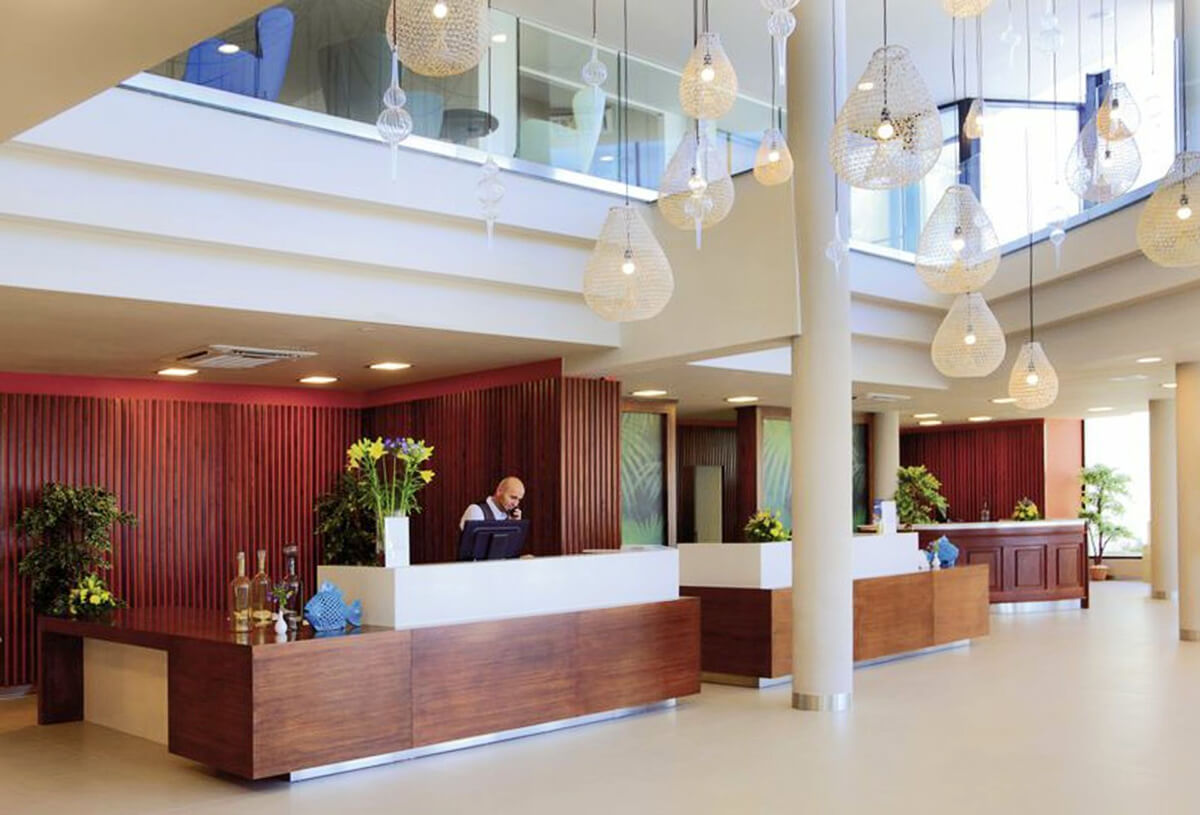 cheap resort hotels to Spend holiday with family