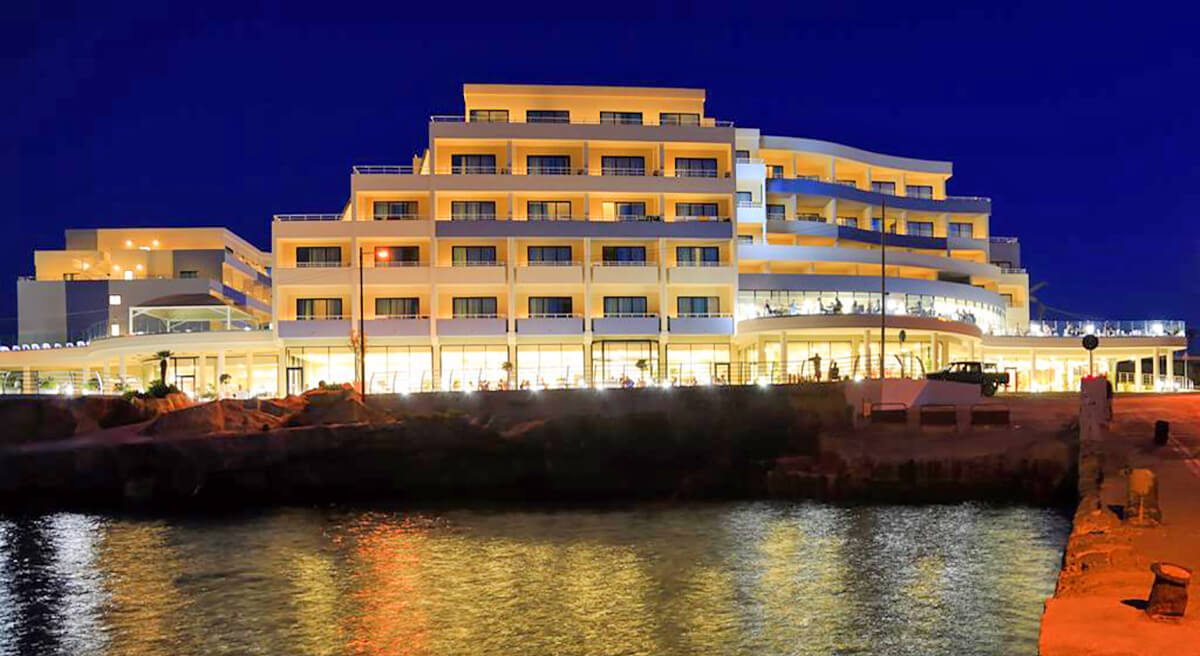 cheap resort hotels to Spend holiday with family