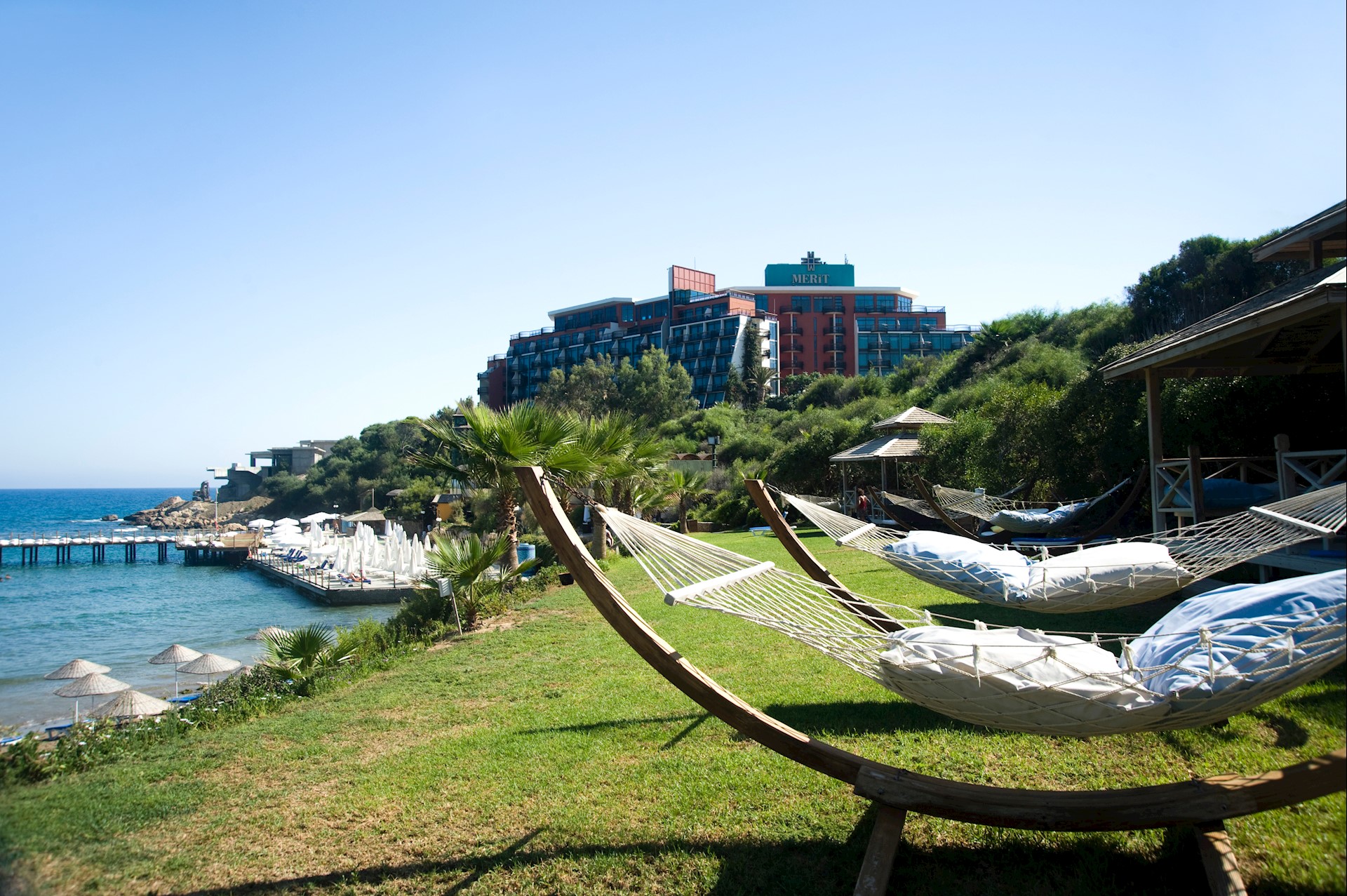 cheap resort hotels to Spend holiday with family