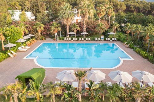 cheap resort hotels to Spend holiday with family