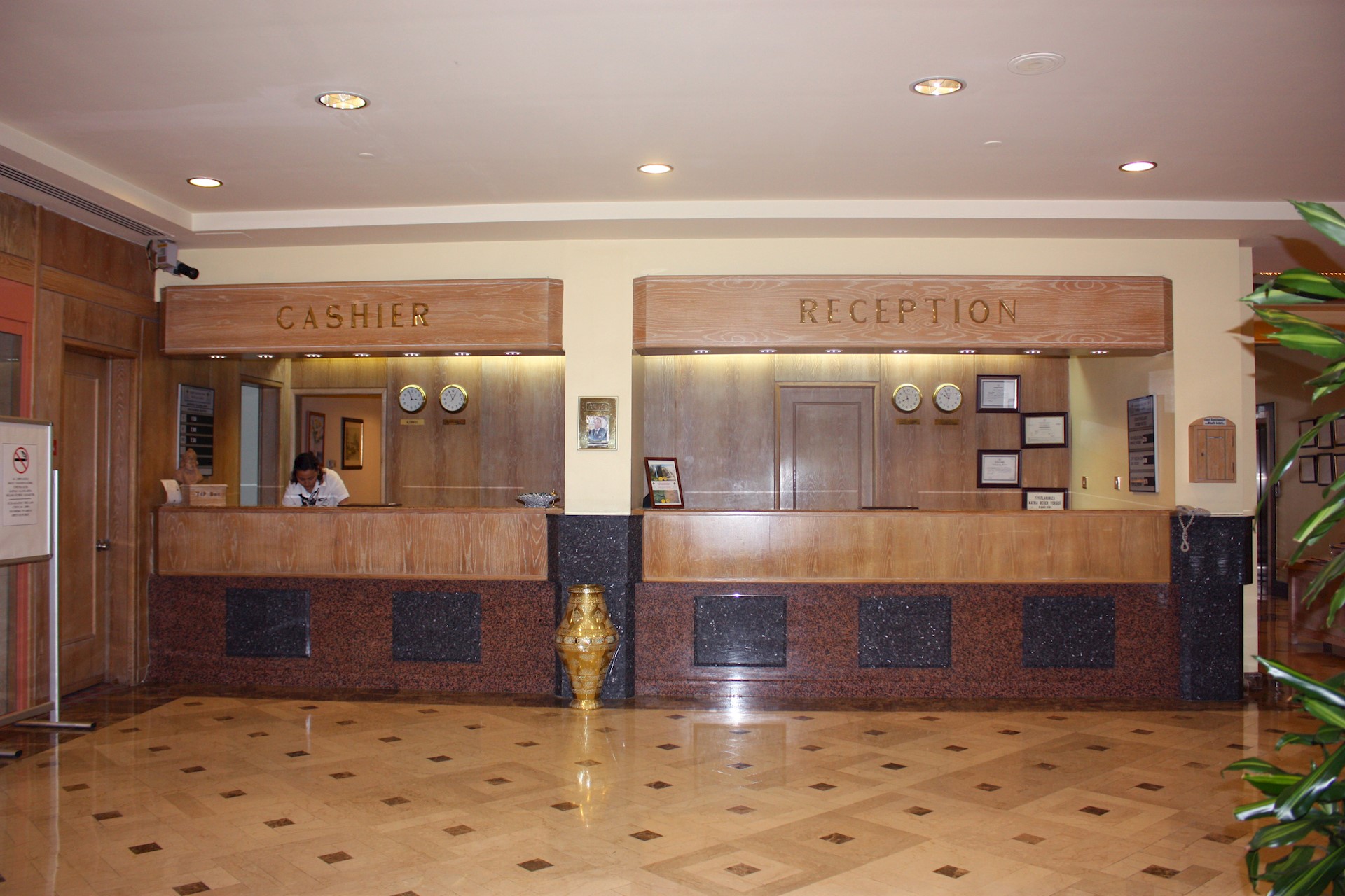 cheap resort hotels to Spend holiday with family