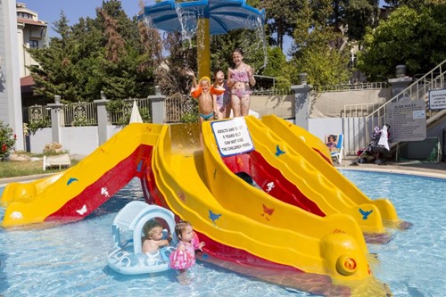 cheap resort hotels to Spend holiday with family