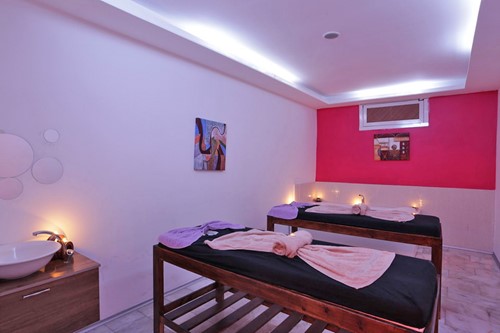 cheap resort hotels to Spend holiday with family