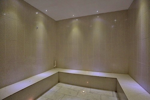 cheap resort hotels to Spend holiday with family