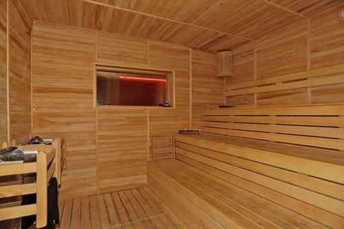 cheap resort hotels to Spend holiday with family