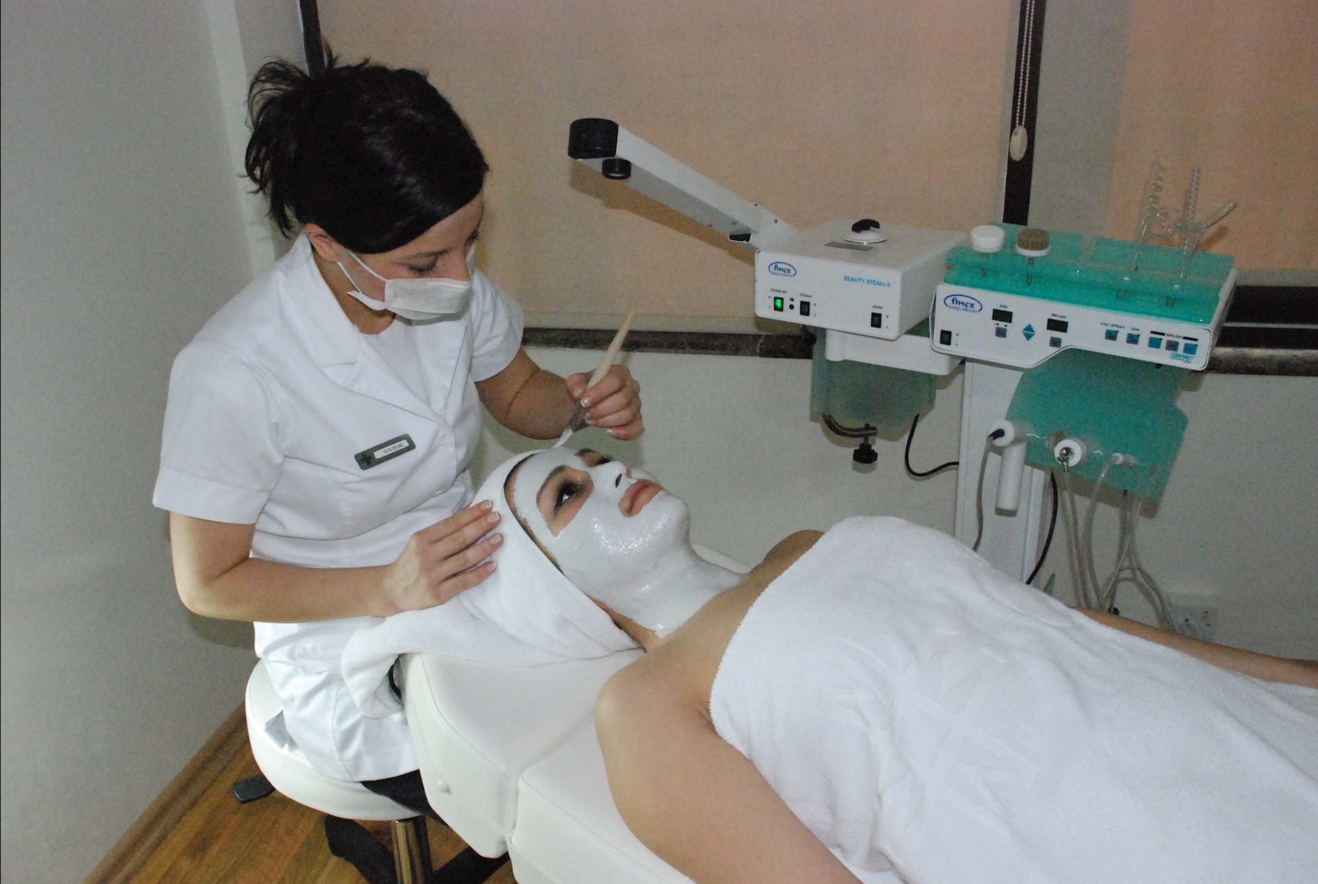 cheap resort hotels to Spend holiday with family