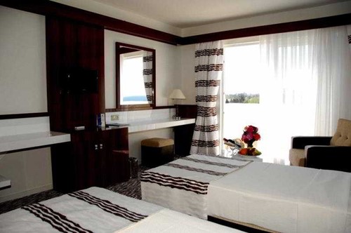 cheap resort hotels to Spend holiday with family