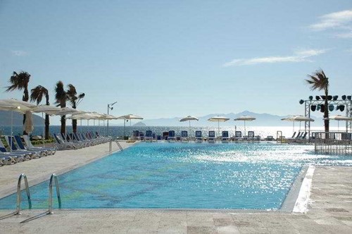 cheap resort hotels to Spend holiday with family