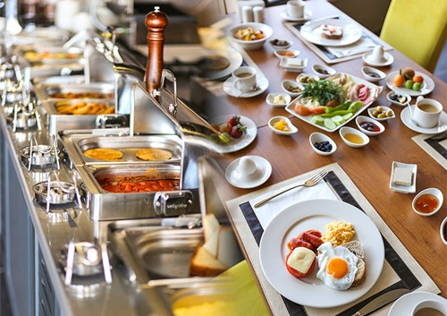 cheap resort hotels to Spend holiday with family