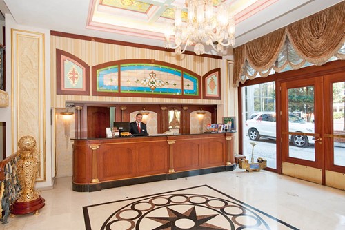 cheap resort hotels to Spend holiday with family