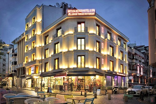 cheap resort hotels to Spend holiday with family