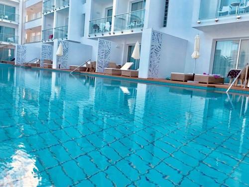 cheap resort hotels to Spend holiday with family