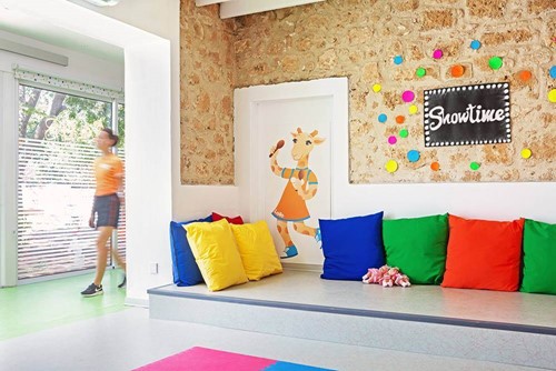 cheap resort hotels to Spend holiday with family