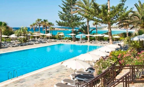 cheap resort hotels to Spend holiday with family