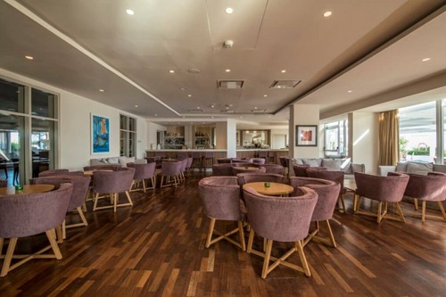 cheap resort hotels to Spend holiday with family