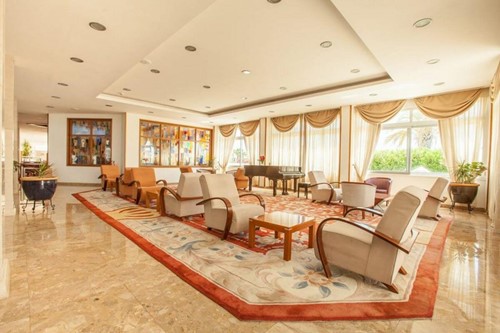 cheap resort hotels to Spend holiday with family