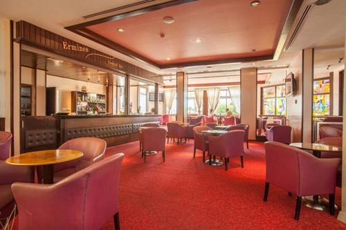 cheap resort hotels to Spend holiday with family