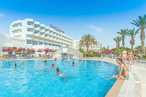 cheap resort hotels to Spend holiday with family