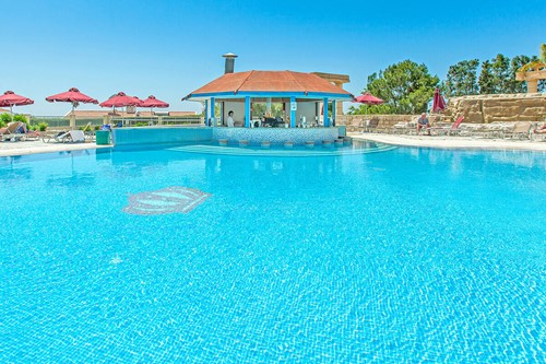 cheap resort hotels to Spend holiday with family