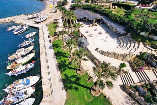 cheap resort hotels to Spend holiday with family