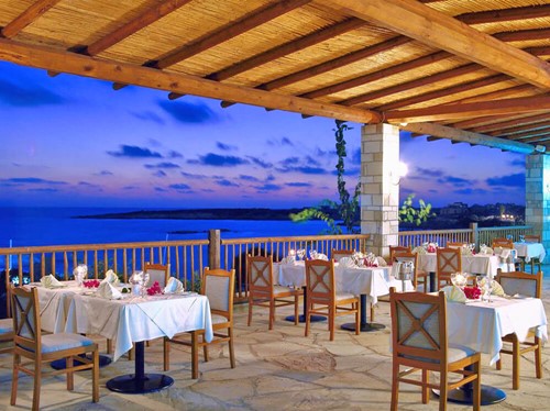 cheap resort hotels to Spend holiday with family