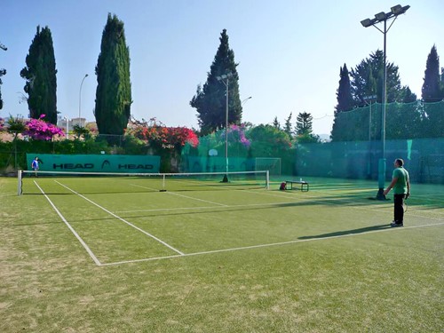 cheap resort hotels to Spend holiday with family