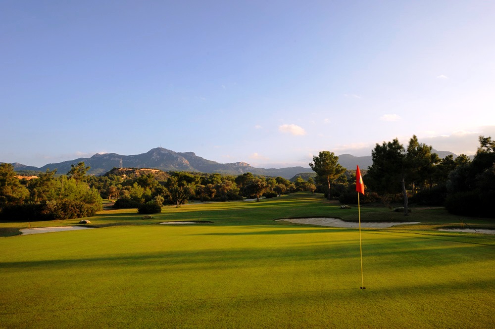 cheap resort hotels to Spend holiday with family