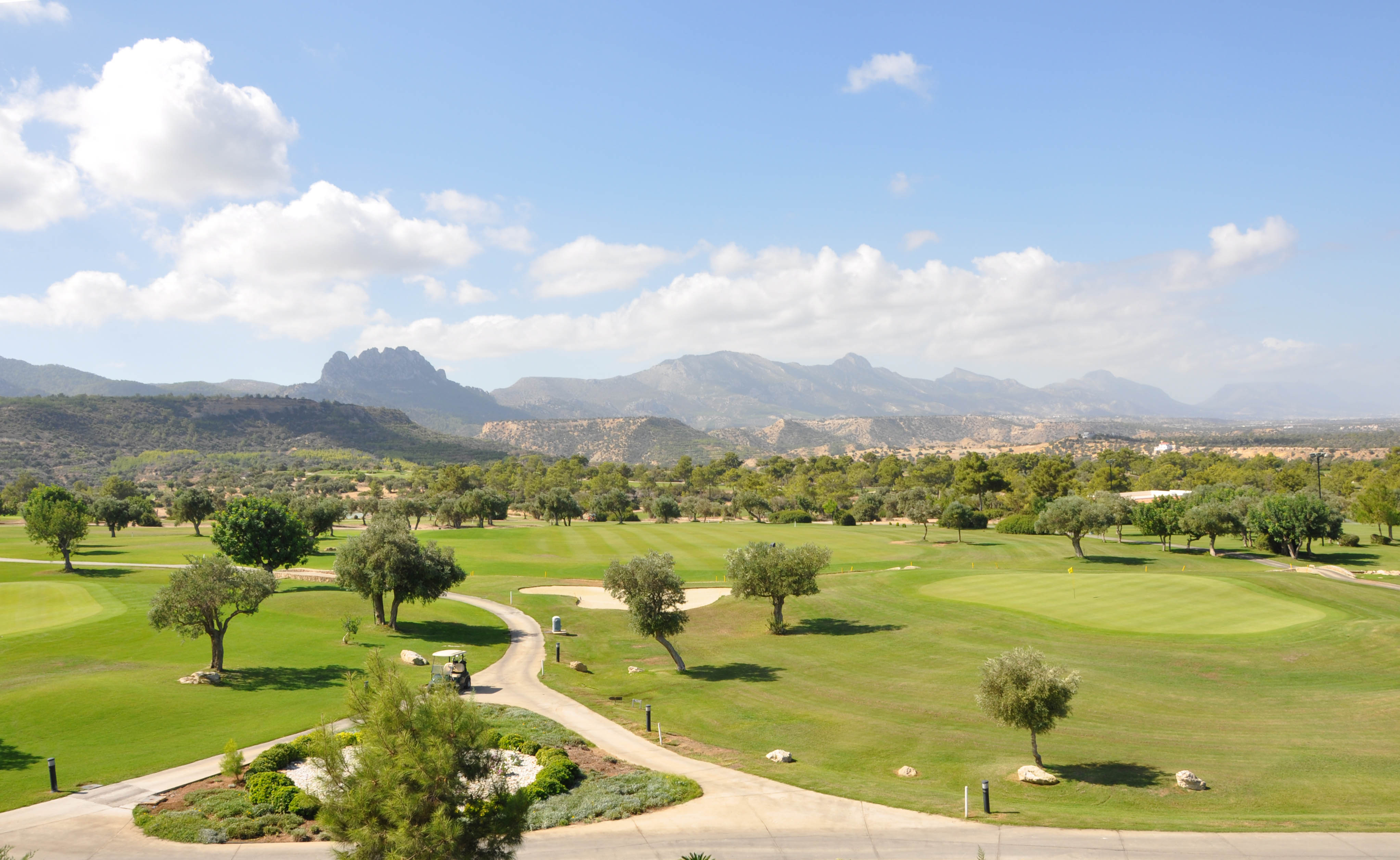 cheap resort hotels to Spend holiday with family