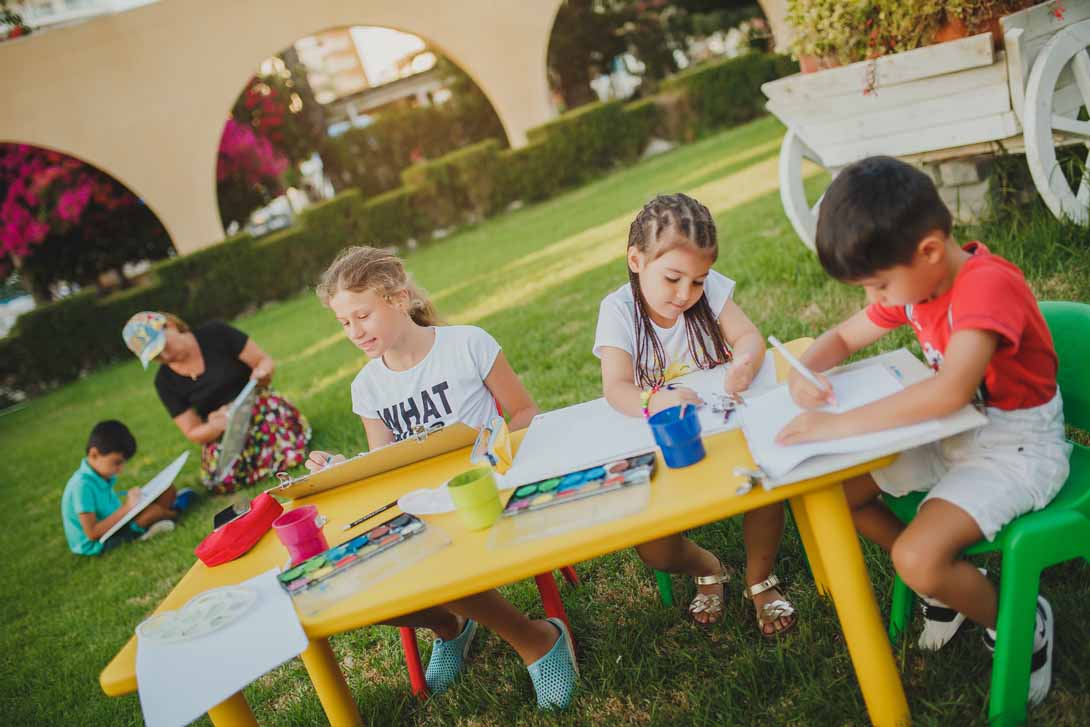 cheap resort hotels to Spend holiday with family