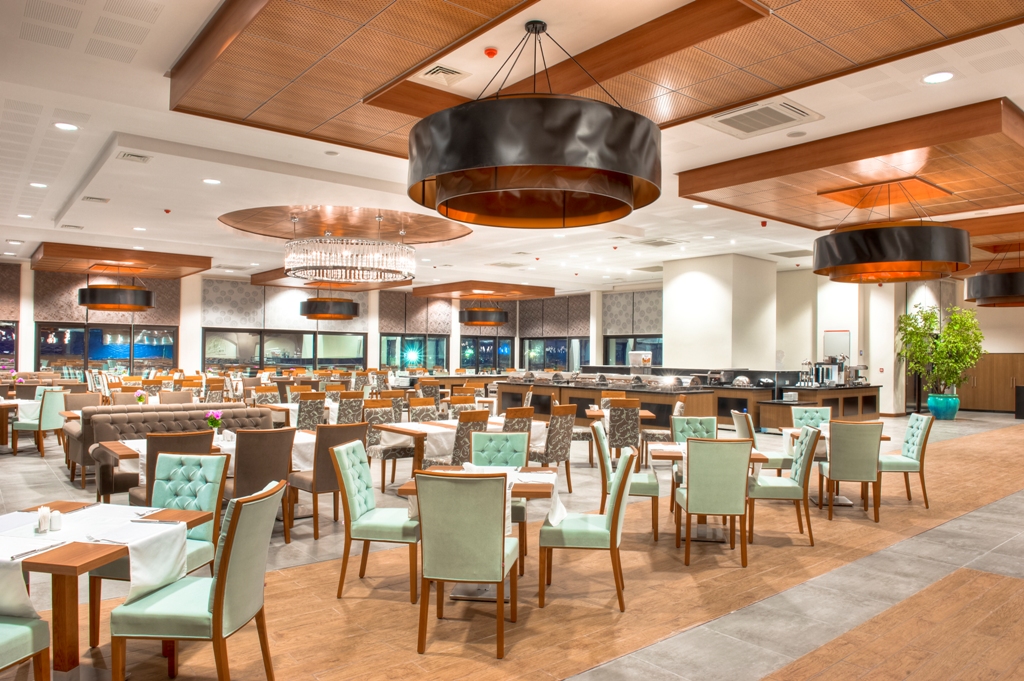 cheap resort hotels to Spend holiday with family