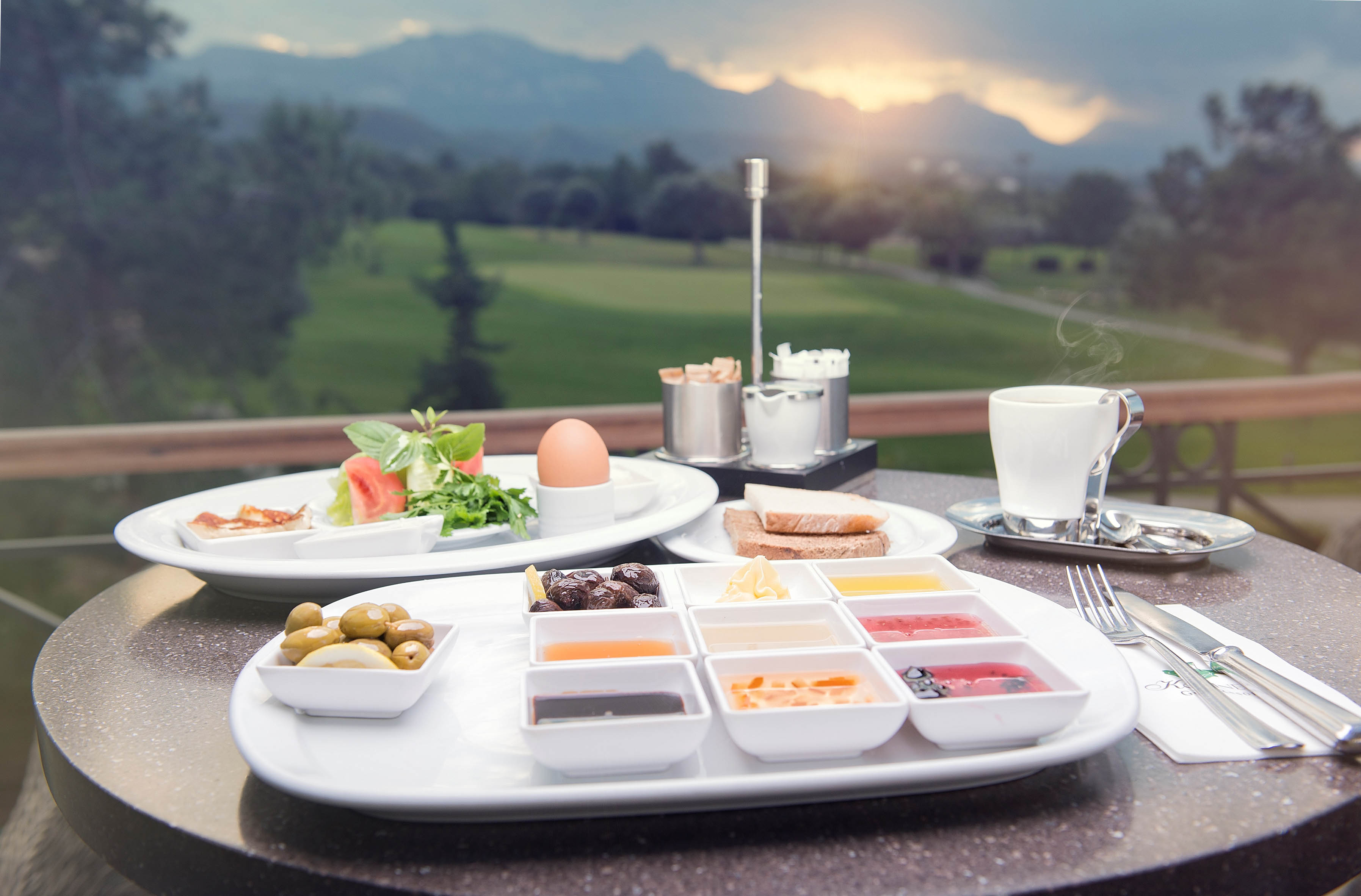 cheap resort hotels to Spend holiday with family