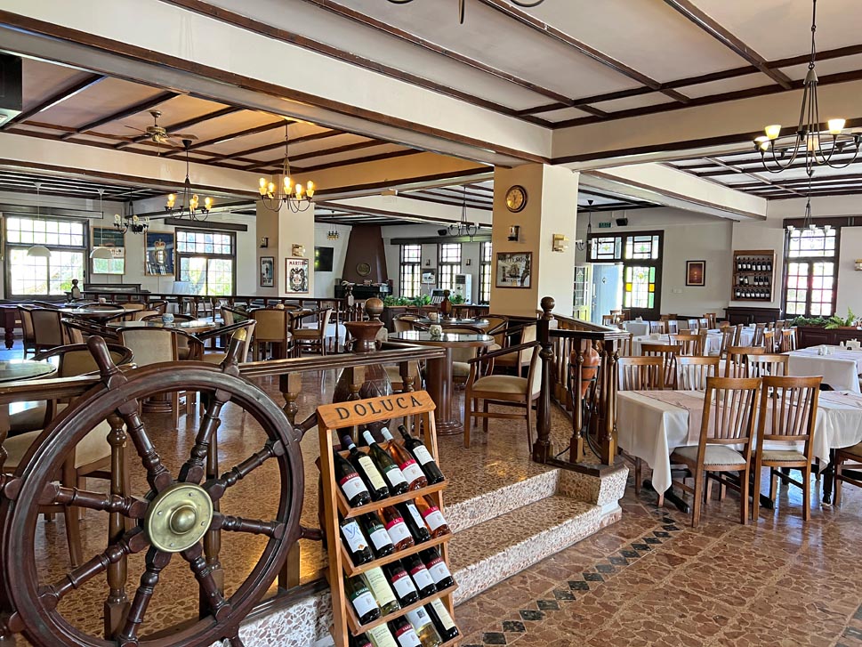 cheap resort hotels to Spend holiday with family