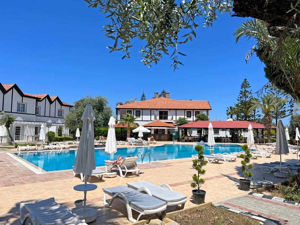 cheap resort hotels to Spend holiday with family