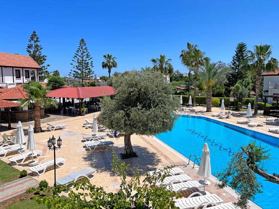 cheap resort hotels to Spend holiday with family