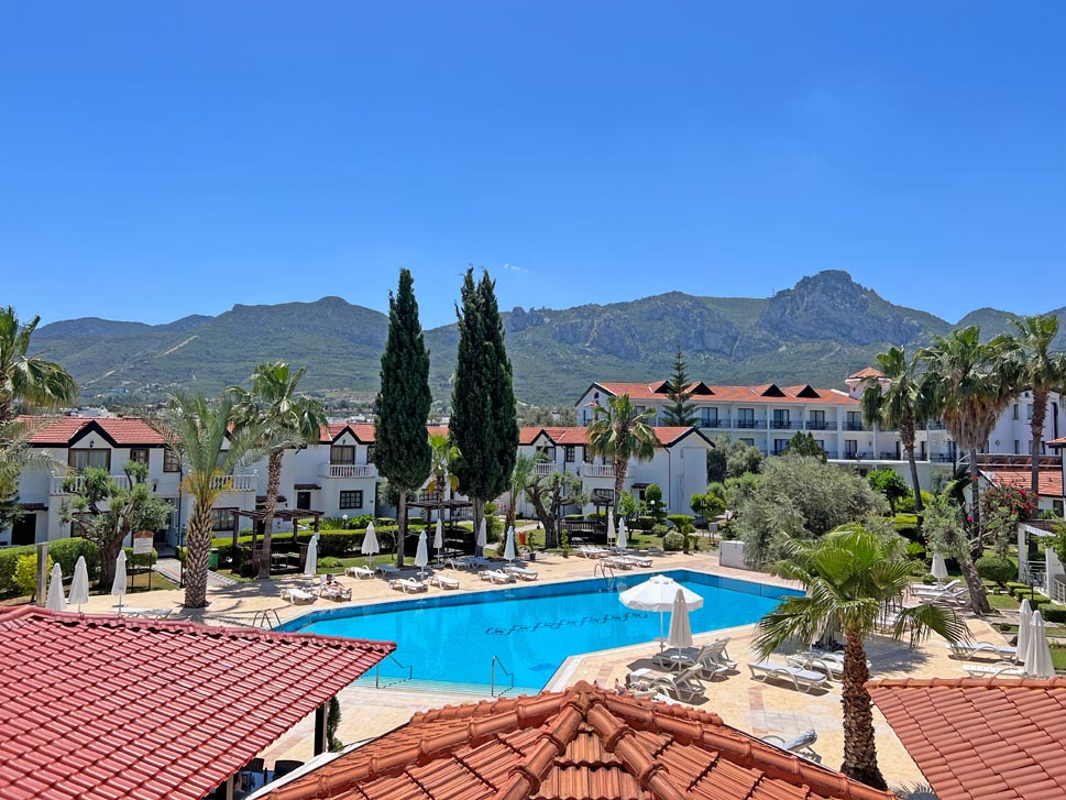 cheap resort hotels to Spend holiday with family