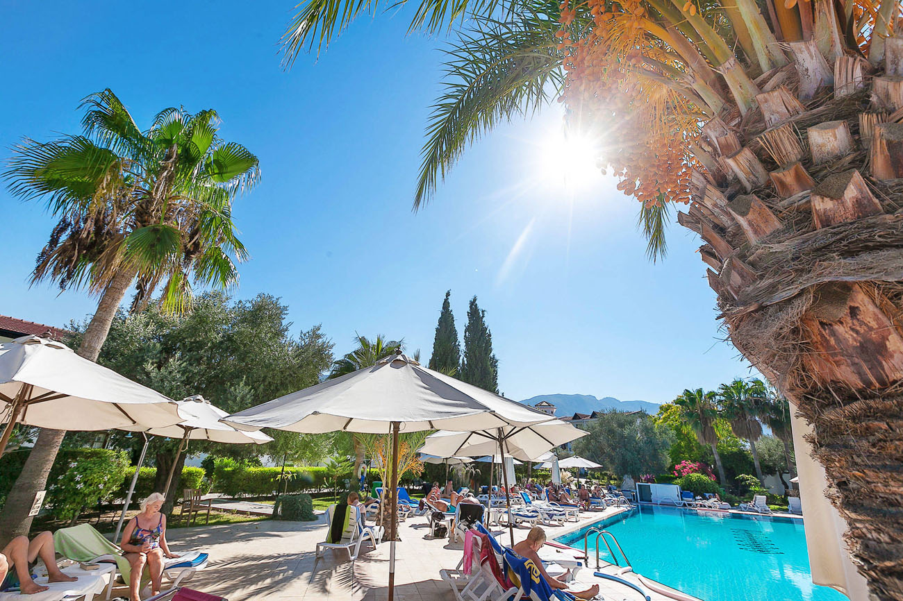 cheap resort hotels to Spend holiday with family