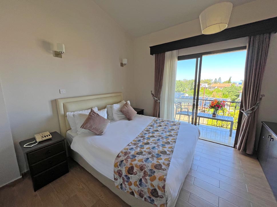 cheap resort hotels to Spend holiday with family