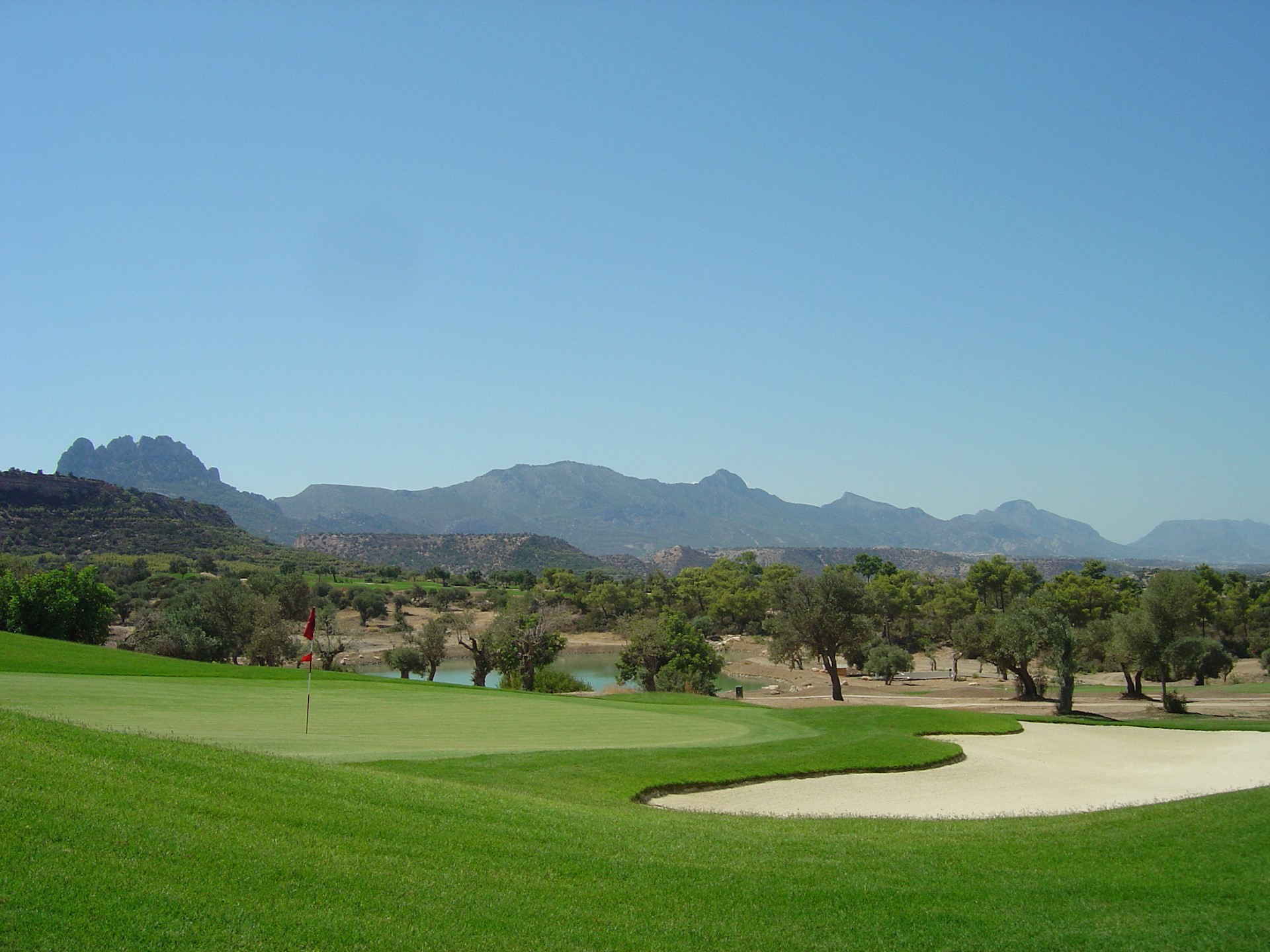 cheap resort hotels to Spend holiday with family