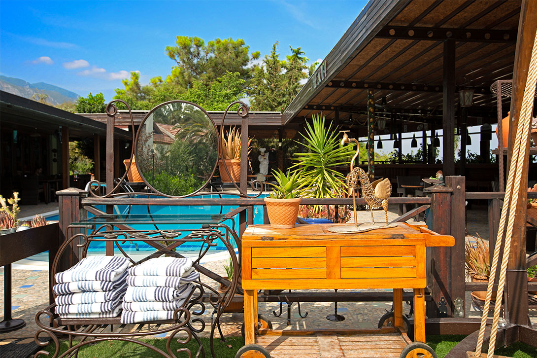 cheap resort hotels to Spend holiday with family