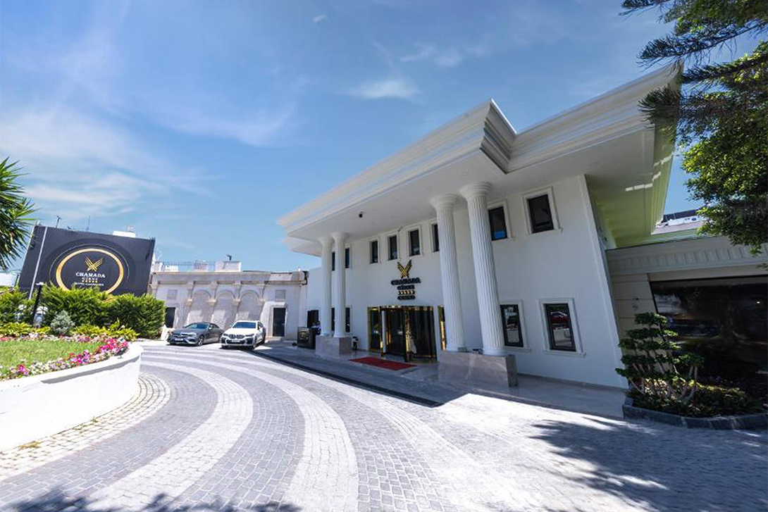 cheap resort hotels to Spend holiday with family