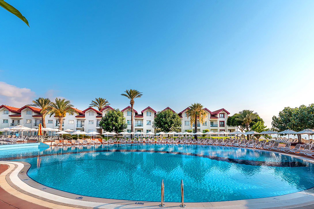 cheap resort hotels to Spend holiday with family